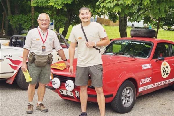 92 ülke gezen Ali Eriç, Anadol'la Pekin'den Paris'e uzanan 14 bin 500 kilometrelik yolculuğunu kitaplaştırdı