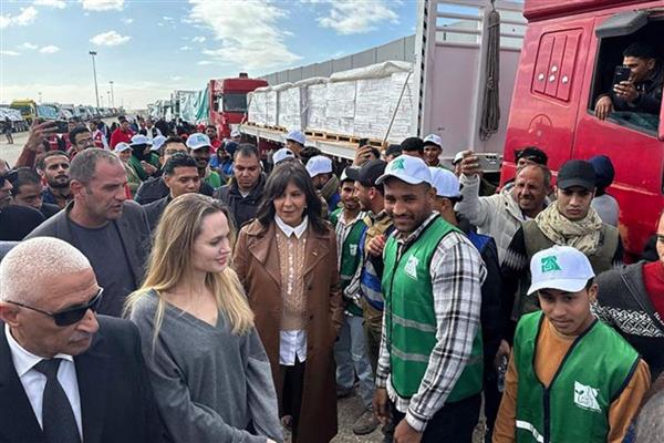 Hollywood yıldızı Angelina Jolie'den Gazze sınırına ziyaret