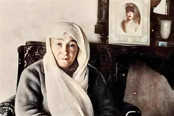 CHP Genel Başkanı Özel, Atatürk'ün annesi Zübeyde Hanım'ı vefatının 103'üncü yılında andı