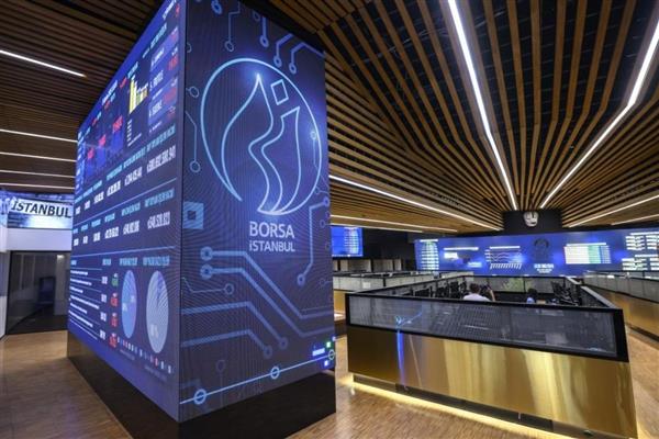 Savunma sanayi ve havacılık sektörü öncülüğünde BIST 100 endeksi günü rekorla tamamladı