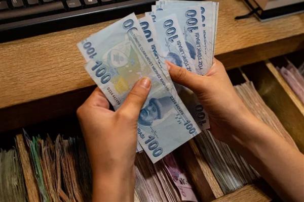 En düşük emekli maaşı düzenlemesi TBMM Plan ve Bütçe Komisyonu'nda kabul edildi