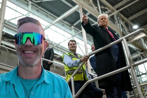 ABD Başkanı Donald Trump'a 'pedofil hamisi' dedi diye işten uzaklaştırılan işçi için 800 bin dolar bağış toplandı