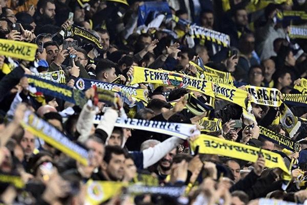 Fenerbahçe Spor Kulübü, yeni transferlerin maaşlarının yüzde 1'i dezavantajlı çocuklara bağışlayacak