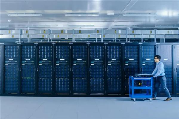 Abu Dabi, yapay zeka merkezleri için özel elektrik tarifeleri uygulamaya hazırlanıyor