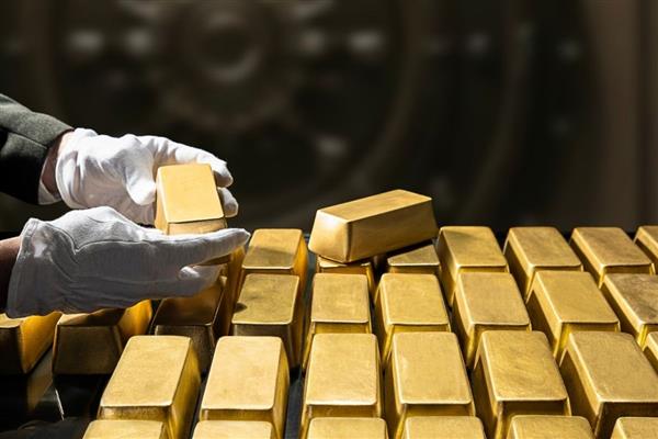 Uluslararası yatırım bankaları 2026 için altın tahminini yükseltti