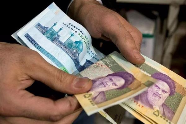 İran'da dolar ulusal para birimine karşı tarihin en yüksek seviyesine çıktı