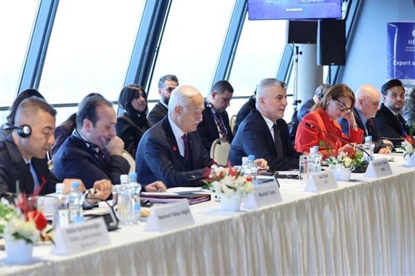 Bakan Bolat Macaristan'da Türk ve Macar iş insanlarıyla buluştu