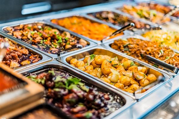 Dışarıda yemek için harcanan bütçe orta segment kıyafet fiyatlarını geride bıraktı