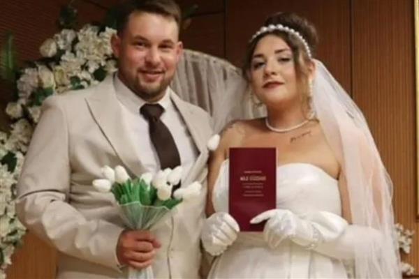 Çanakkale'de bir doktor tartıştığı eşini defalarca bıçakladıktan sonra kendisini yaraladı