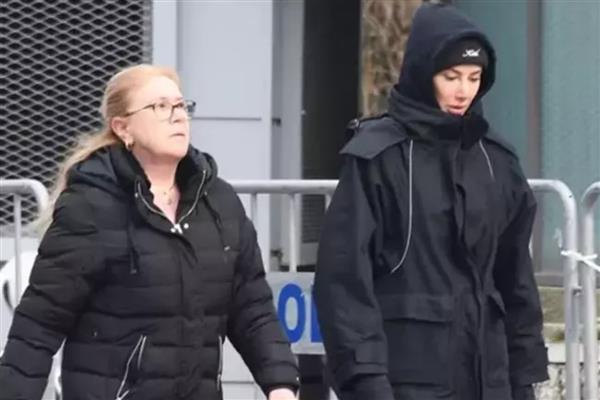 Uyuşturucu soruşturması sonrası adli kontrolle serbest kalan Şeyma Subaşı, günler sonra annesiyle Bebek'te görüntülendi