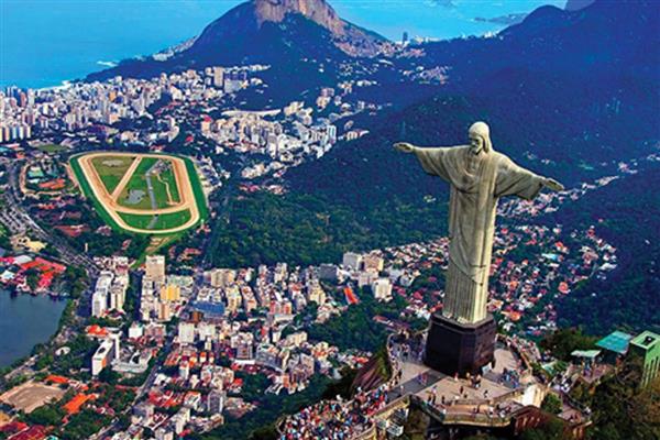 Son yıllarda vizesiz ülkelere yönelik yurt dışı seyahatlerinin arttığı Türkiye'de yeni gözde rota Türk vatandaşlarına vizeyi kaldıran Brezilya oldu