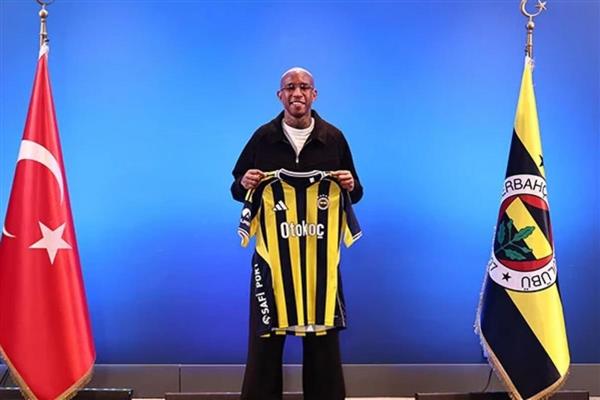 Fenerbahçe, Brezilyalı futbolcu Anderson Talisca'nın sözleşmesini 2 yıl uzattı