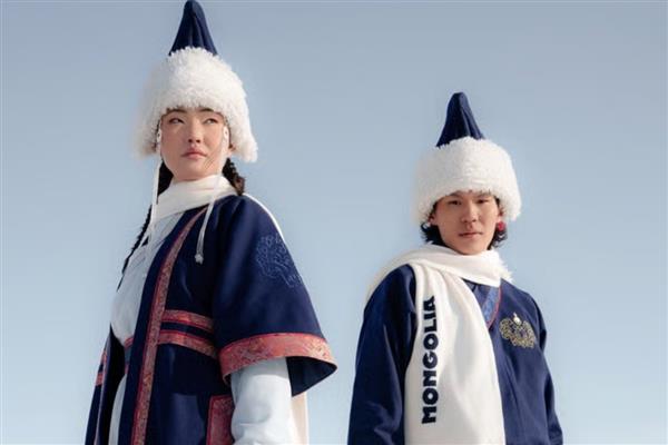 Kış Olimpiyatları'nda stilin zirvesi Moğolistan'ın olurken Cengiz Han'dan ilham alan üniformalar dikkat çekti