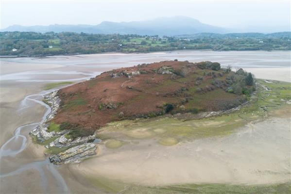 Galler'de bulunan ıssız ada 20 milyon TL'ye satılık