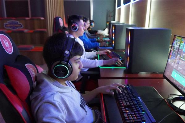 Aile ve Sosyal Hizmetler Bakanı 'Oyunlar yasaklanacak mı' sorusunu yanıtladı