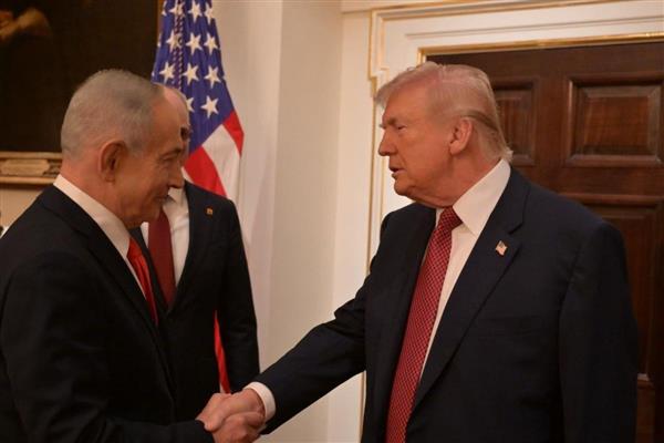 Trump, İran'la bir anlaşmaya varılmasını tercih ettiğini İsrail Başbakanı Netanyahu'ya söyledi