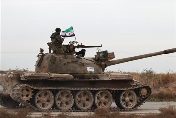 Suriye hükümeti, stratejik Tenef üssünü ABD'den teslim aldı