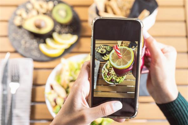 Yemek tanıtım videoları çeken sosyal medya fenomenleri, bedava yemeklerin vergisini ödeyecek