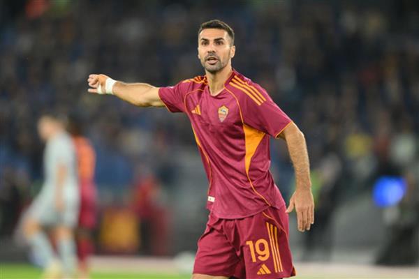 Roma forması giyen Zeki Çelik'in Juventus ile anlaştığı iddia edildi