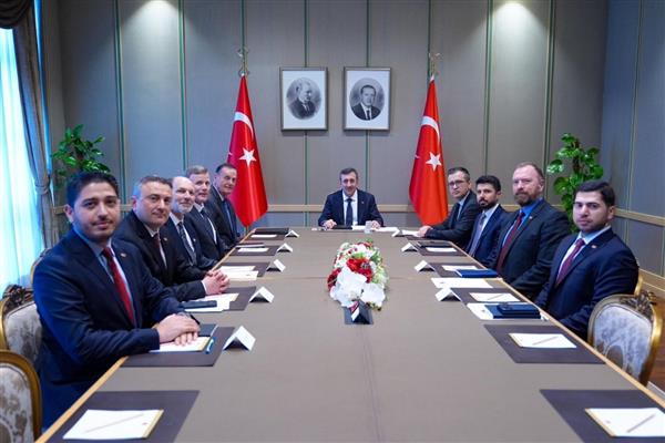 Cumhurbaşkanı Yardımcısı Yılmaz, American Turkish Business Roundtable heyetiyle görüştü 100 milyar dolarlık ticaret hacmi mesajı verdi