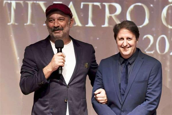 Şevket Çoruh ve İlker Ayrık Dubai'de mahsur kaldı