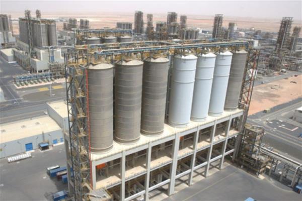 BAE'nin en büyük petrol rafinerisi İHA saldırısından sonra operasyonlarını durdurdu