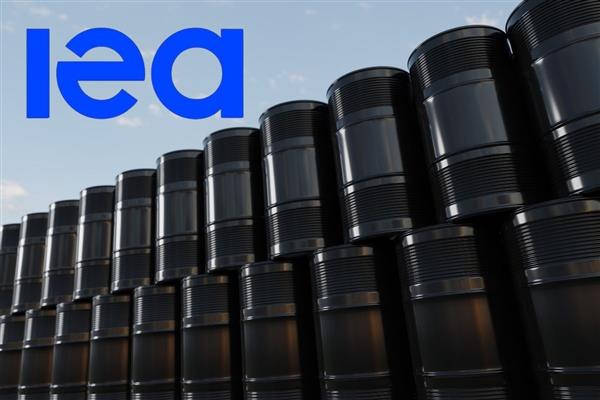 Uluslararası Enerji Ajansı, 400 milyon varille tarihinin en büyük petrol rezervini piyasaya sürüyor