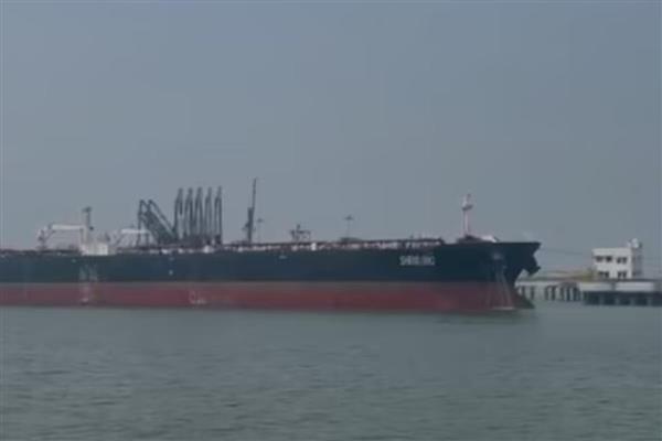 Hürmüz Boğazı'ndan geçerek Hindistan'a giden ilk petrol tankeri Mumbai'ye ulaştı