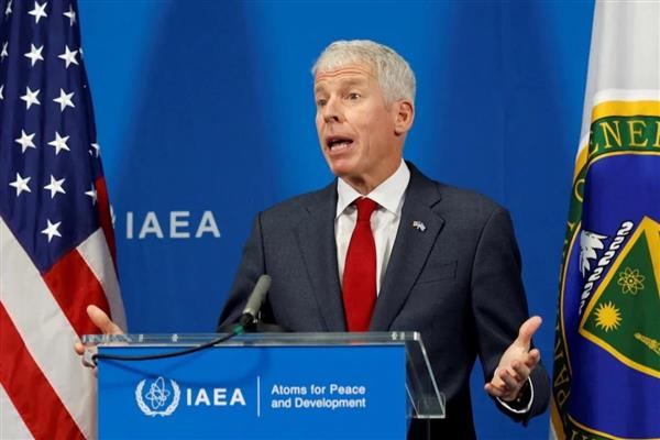 ABD Enerji Bakanı Wright'tan 'Tankerlere refakat için henüz erken' açıklaması