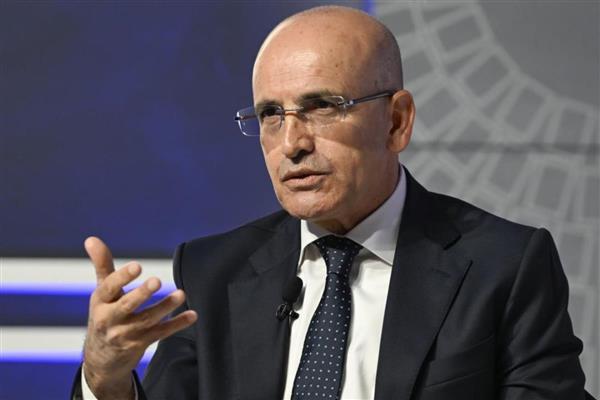 Hazine ve Maliye Bakanı Mehmet Şimşek'ten 'Ekonomimizin şoklara karşı dayanıklılığı arttı' açıklaması
