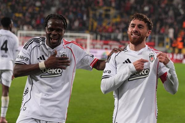 Beşiktaş Gençlerbirliği deplasmanında ikinci yarı golleriyle kazandı