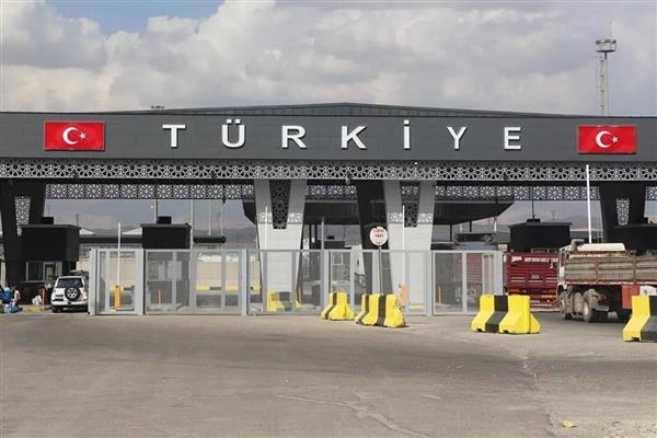 Hava sahasının kapatıldığı Irak'ta vatandaşlar yurt dışına çıkışta Habur Sınır Kapısı'na yöneldi