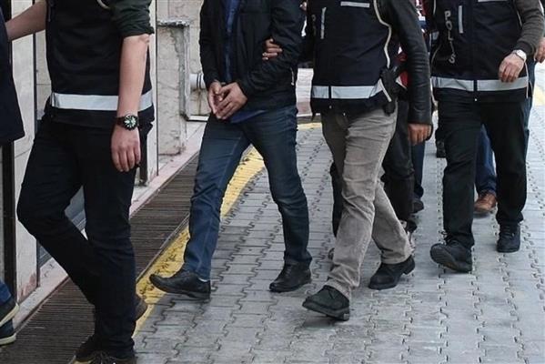 İstanbul merkezli izinsiz sermaye piyasası faaliyeti operasyonunda 5 zanlıya gözaltı