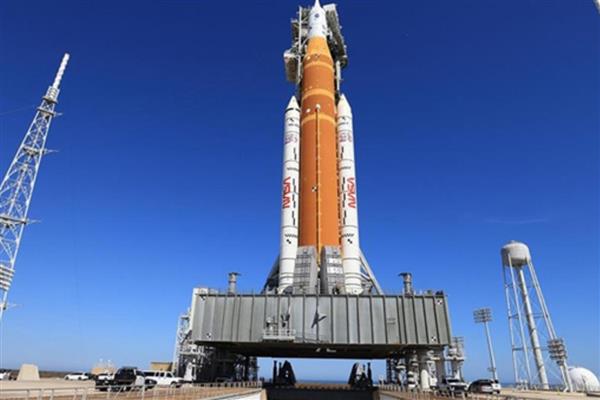NASA'nın Artemis II mürettebatı uzay aracındaki tuvalette arıza olduğunu bildirdi