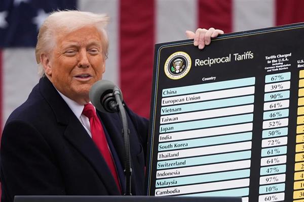 Trump'tan yeni açıklama; İran'a silah satan ülkelere yüzde 50 gümrük vergisi