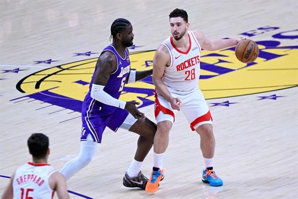 Alperen Şengün' 'triple-double' yaptı, Rockets LA Lakers'ı yendi