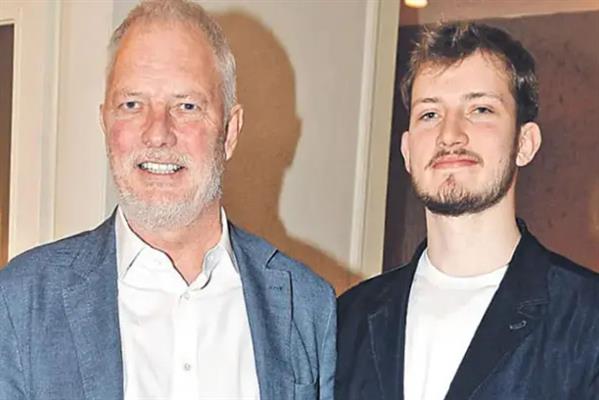 Ölümden dönen iş insanı Adnan Şen, ameliyatın ardından ilk kez bir davette yüzünü gösterdi
