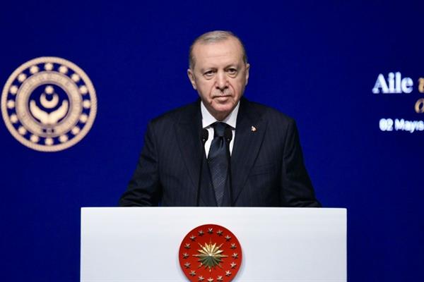 Cumhurbaşkanı Erdoğan, 2007'de yaptığı üç çocuk çağrısının yıllar içinde haklı çıktığını söyledi