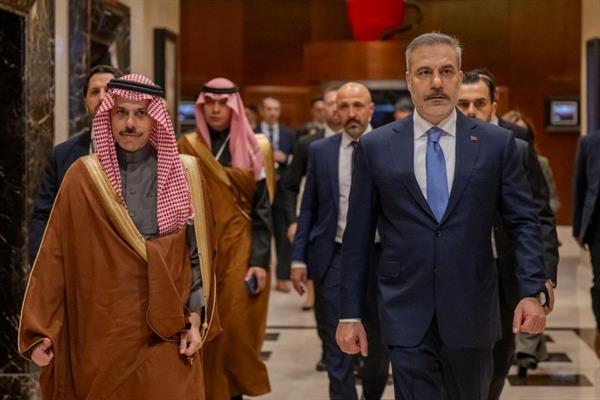 Dışişleri Bakanı Fidan, Suudi Arabistan Dışişleri Bakanı Bin Ferhan ile bir araya geldi