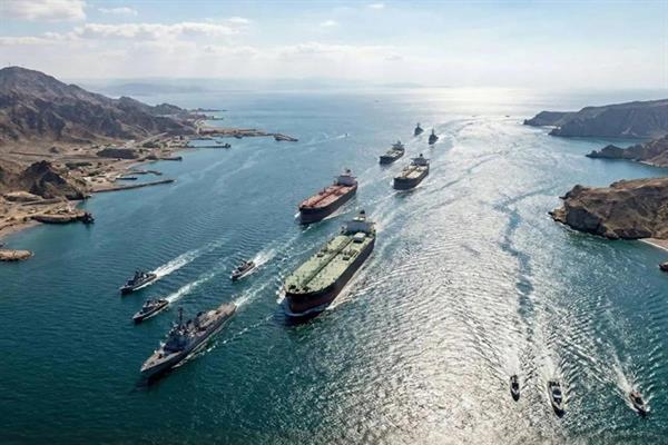İran, Hürmüz Boğazı'ndan geçen gemilere onay vermek ve onlardan geçiş ücreti toplamak için Basra Körfezi Boğazı Otoritesi'ni kurdu