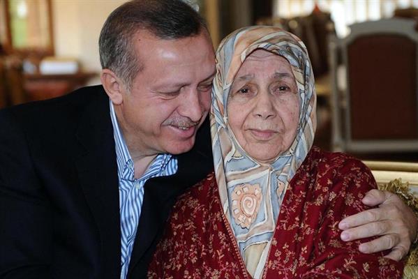 Cumhurbaşkanı Recep Tayyip Erdoğan'dan Anneler Günü mesajı