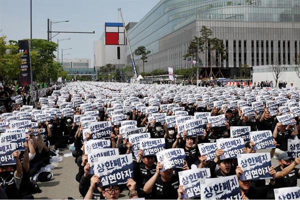 Samsung grev çıkmazında; anlaşma sağlanamadı, Güney Kore alarmda