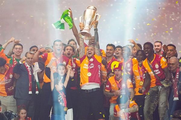 Galatasaray 26'ncı şampiyonluk kupasını aldı