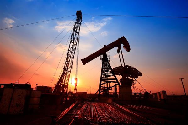 Orta Doğu'daki arz kesintileri küresel petrolü vurdu, stokların 6 milyar varile düşmesi bekleniyor