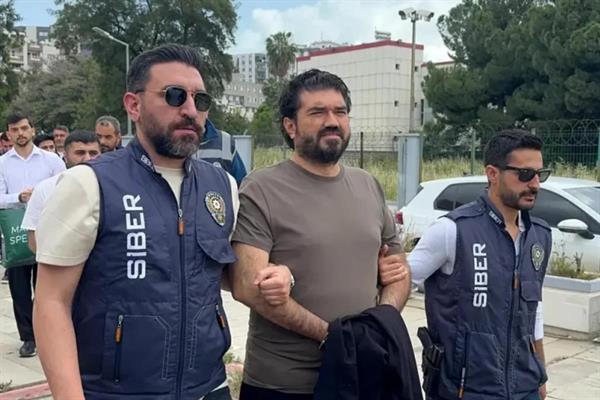 Adana merkezli yasa dışı bahis operasyonunda yakalanan Selahattin Akın Uzun ile Rasim Ozan Kütahyalı tutuklandı