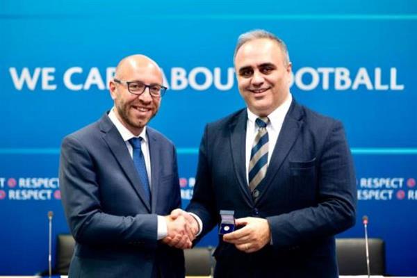 Ural Aküzüm, UEFA Gençlik ve Amatör Futbol Komitesi'nin İsviçre'nin Nyon kentindeki toplantısına katıldı