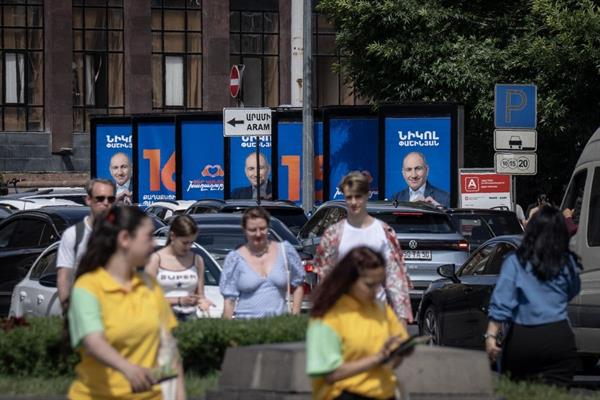 Ermenistan'da halk yarın sandık başına gidecek