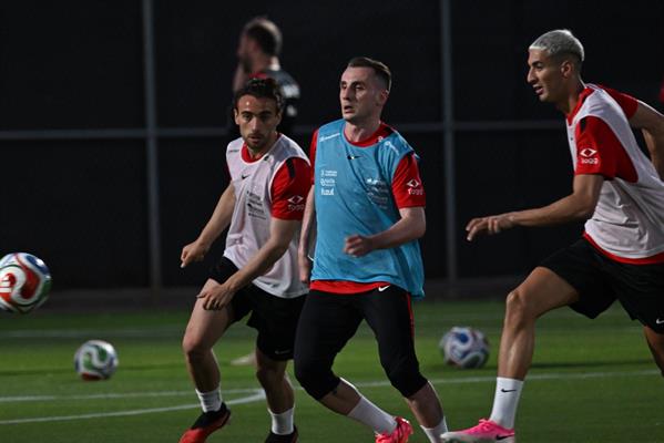 Arizona'da Milli takımın ilk idmanı dolu tribünler önünde