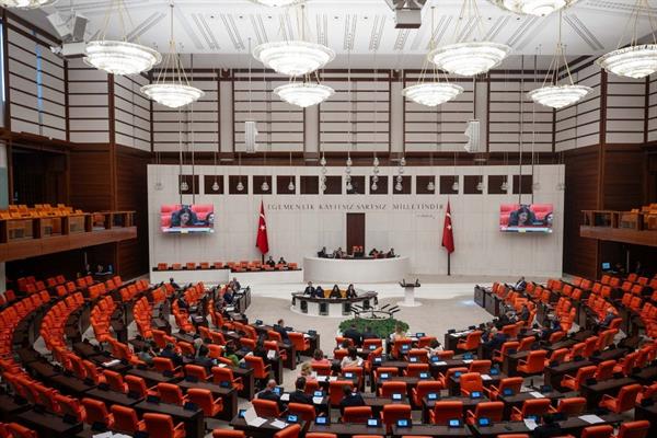 TBMM'nin çalışma süresi uzatıldı