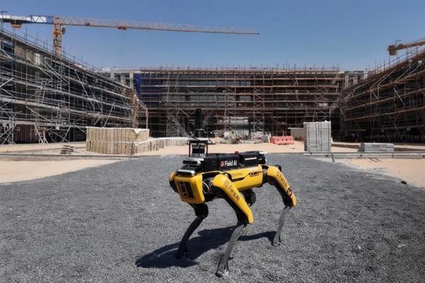 Dubai'de inşaat sahasına yapay zekâlı 'amele robotlar' iniyor